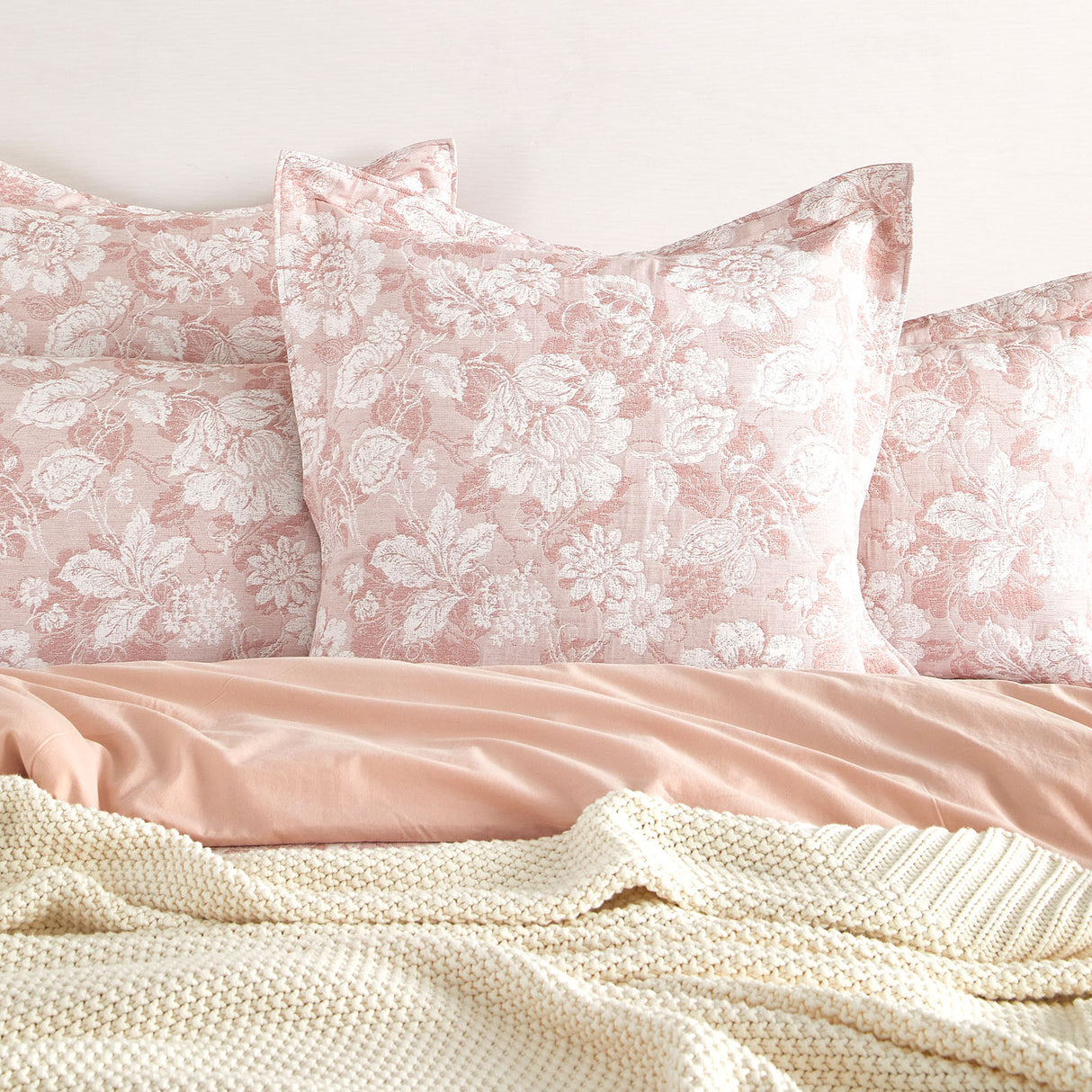 Renee Taylor Aura Jacquard Quilt / Duvet Cover Set King Blush