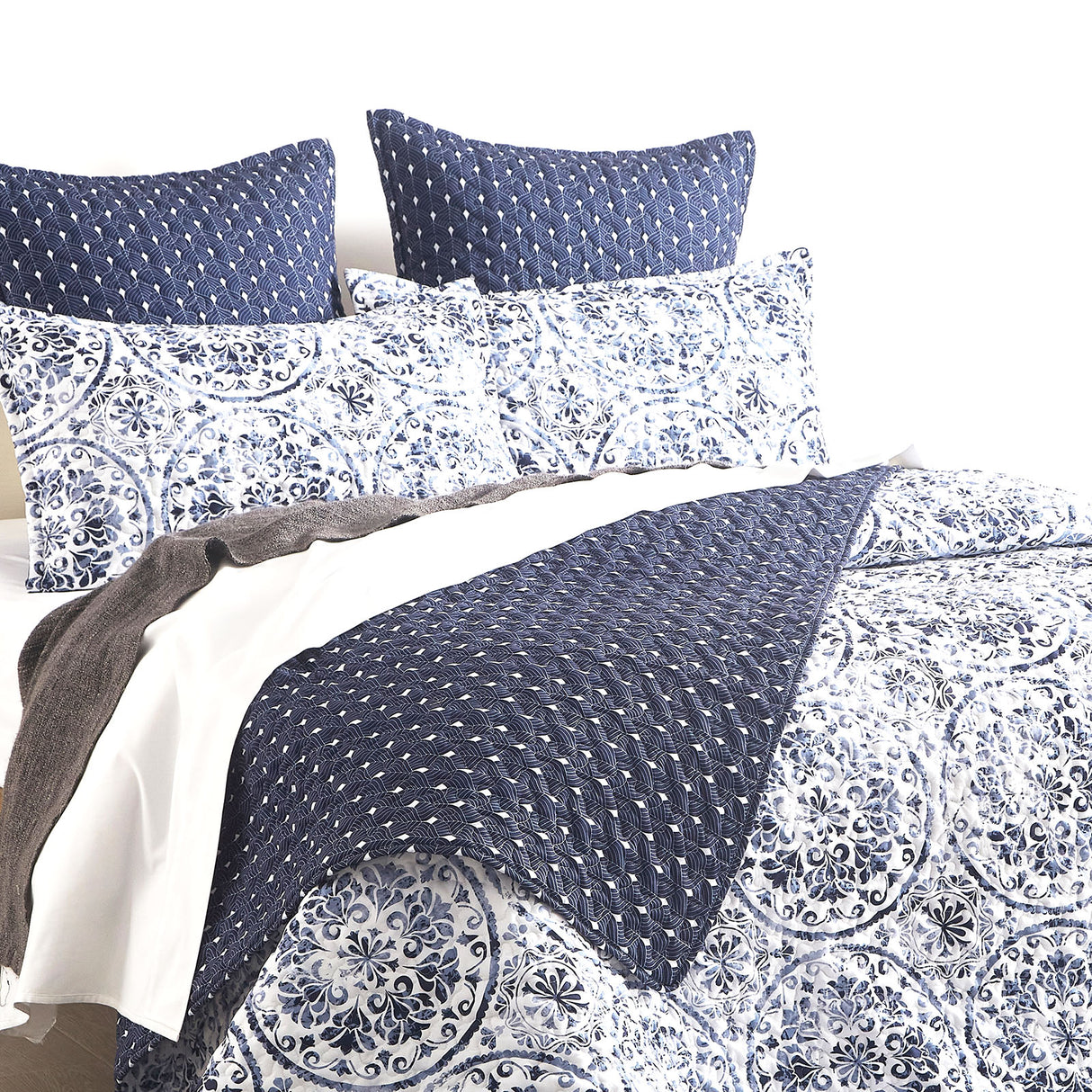 Renee Taylor Delos Quilted Reversible Coverlet Set Single/Double