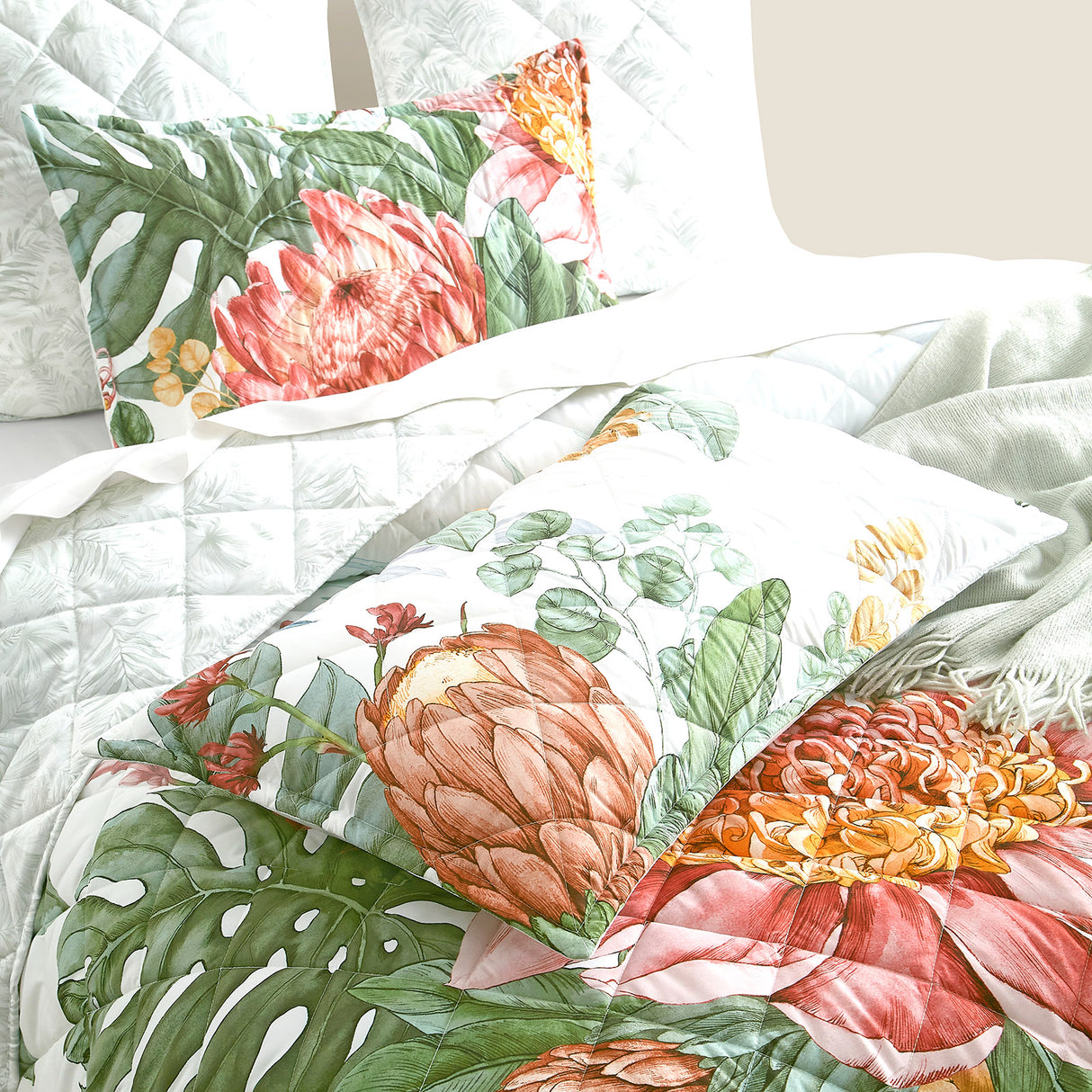 Renee Taylor Florence Quilted Reversible Coverlet Set Single/Double