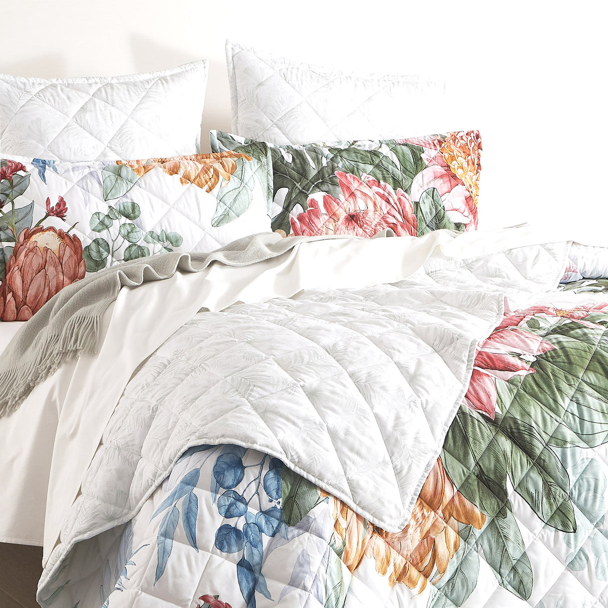 Renee Taylor Florence Quilted Reversible Coverlet Set Single/Double