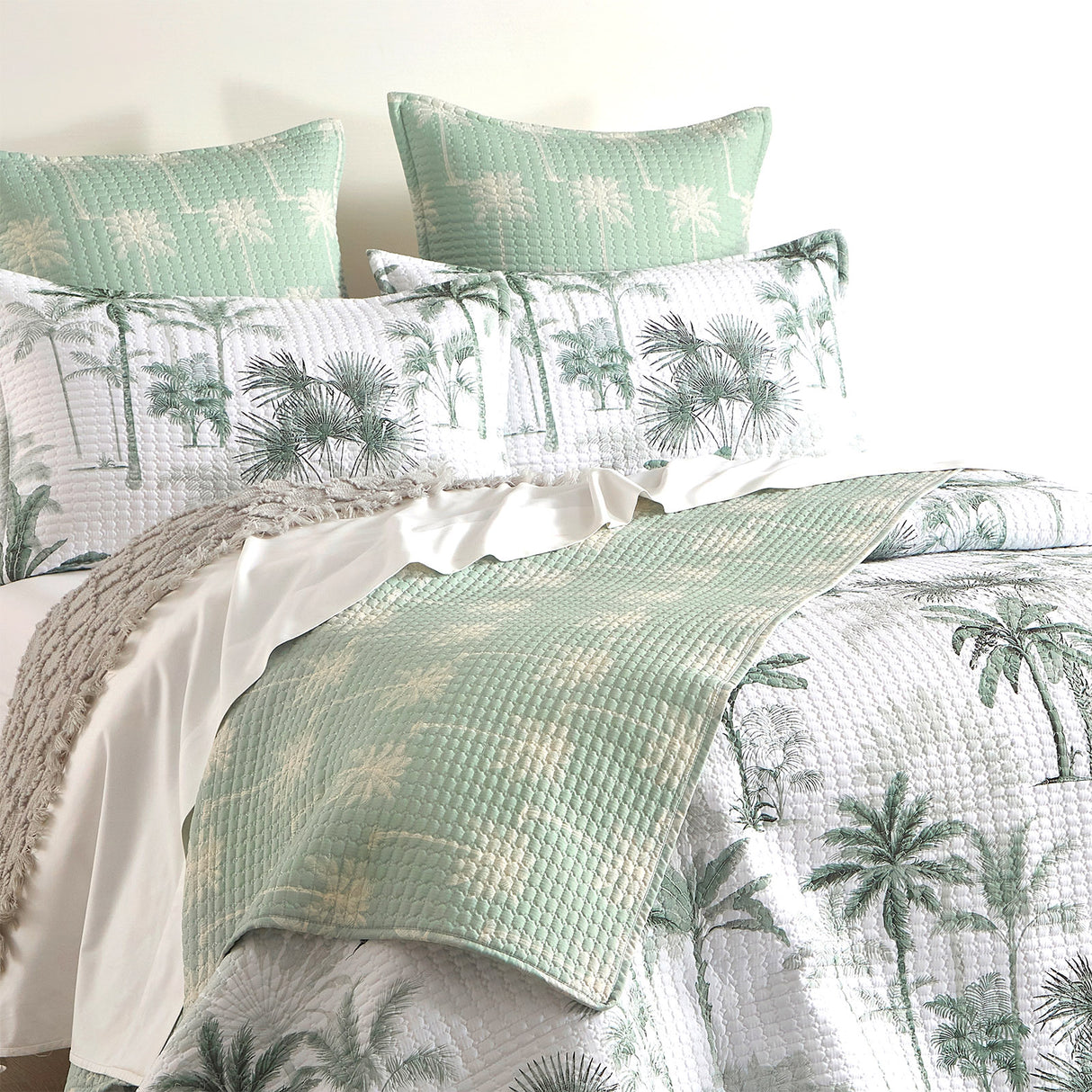 Renee Taylor Marbella Quilted Reversible Coverlet Set Single/Double