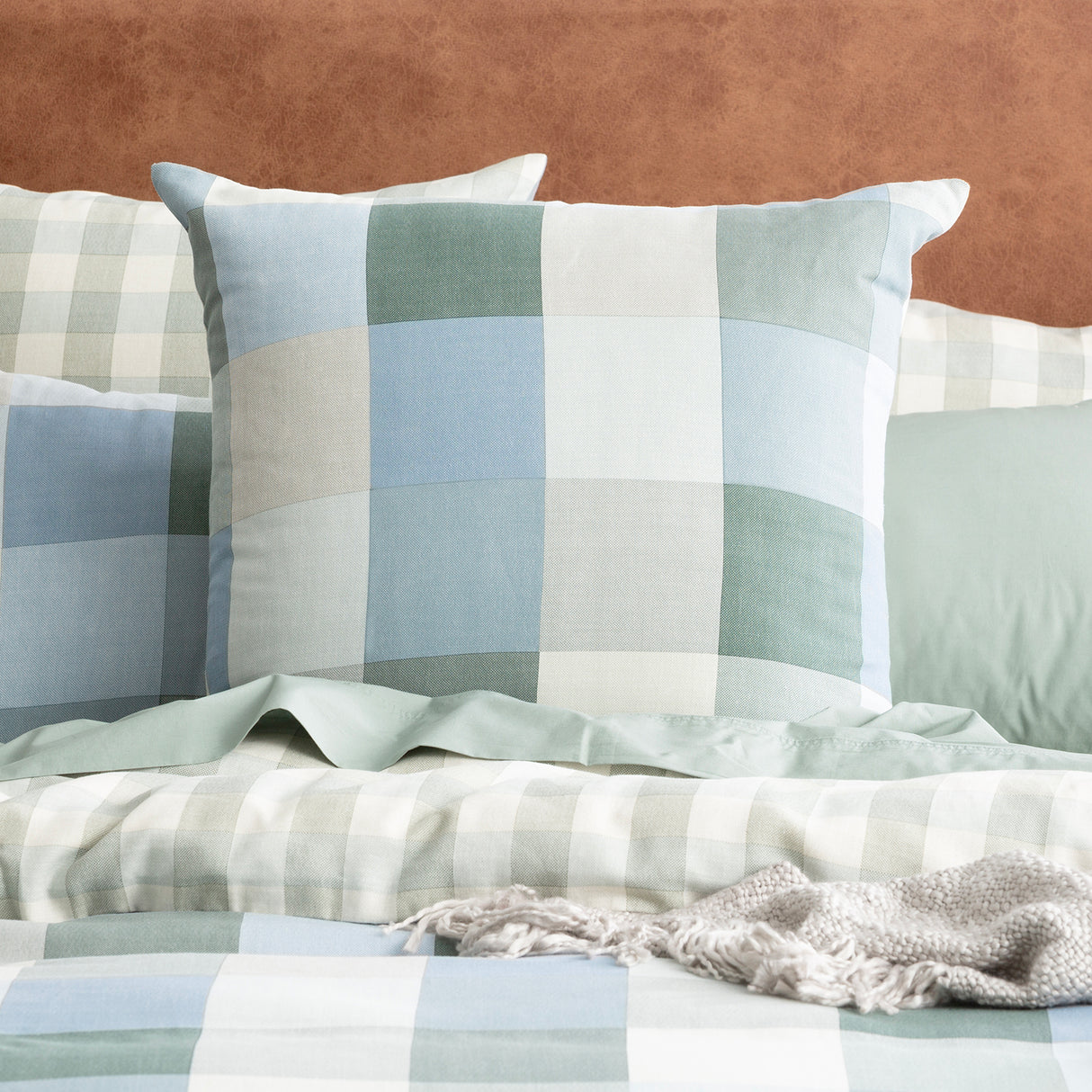 Renee Taylor Textured Cotton Slub Reversible Quilt Cover Set Queen Jackson Check