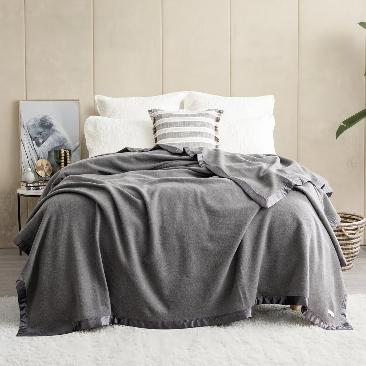 Renee Taylor Australian 400 GSM Merino Wool Blanket Queen/King Magnet