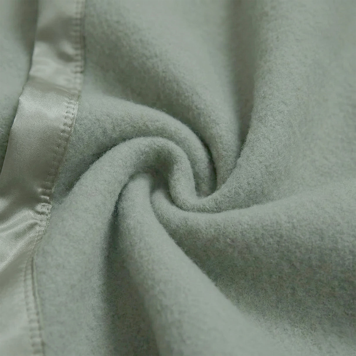 Renee Taylor Australian 400 GSM Merino Wool Blanket Queen/King Sage