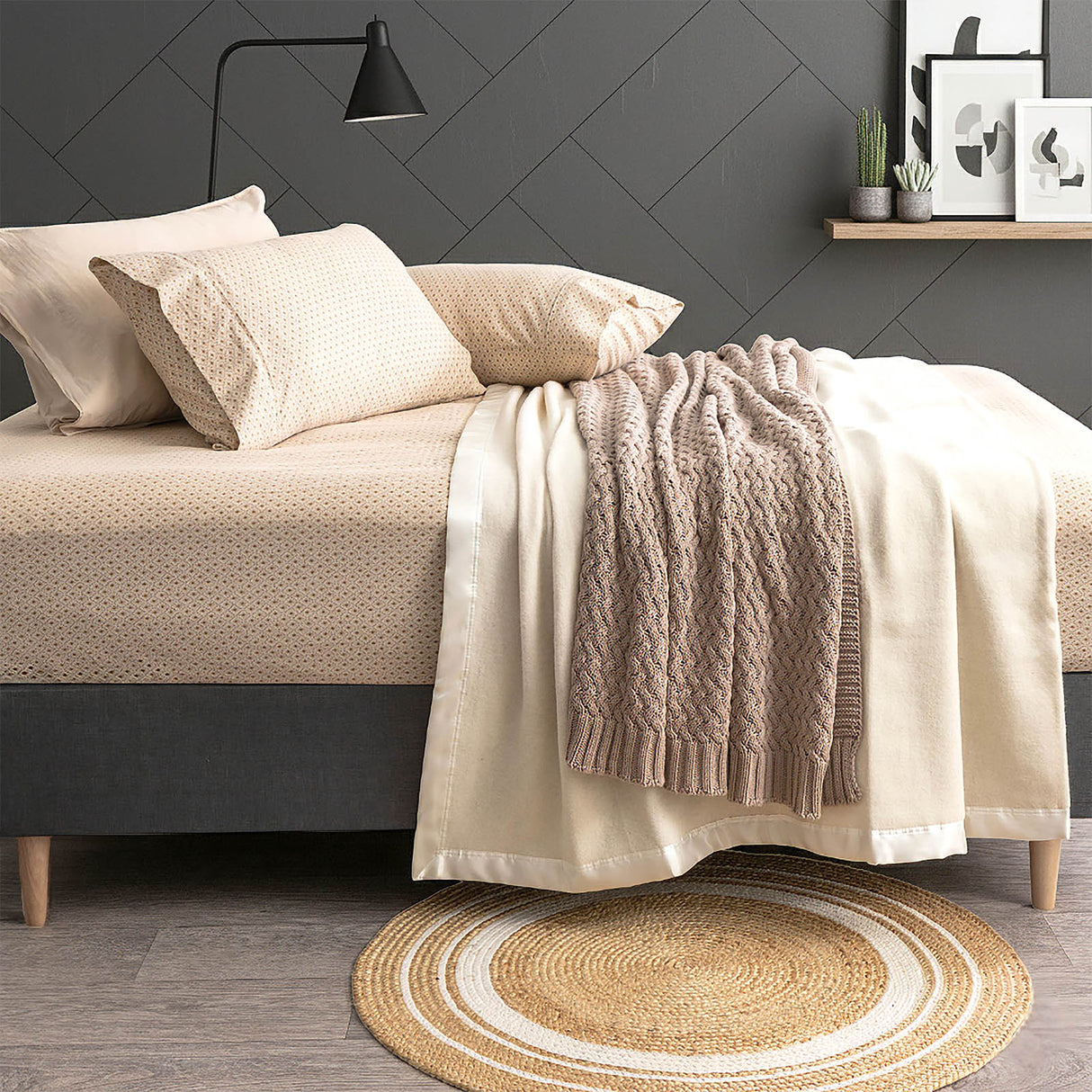 175 GSM Egyptian Cotton Flannelette Fitted and Pillow Case Set King Diamond