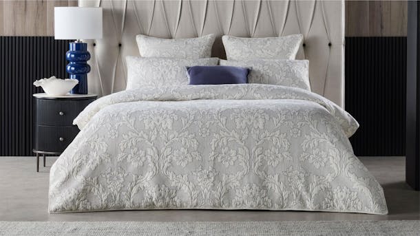 Quilt / Duvet  Cover Set - Platinum FLEUR INK (King)