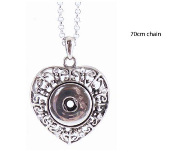 Elegant heart pendant necklace with a polished finish, 70cm length, perfect for gifts and daily wear.