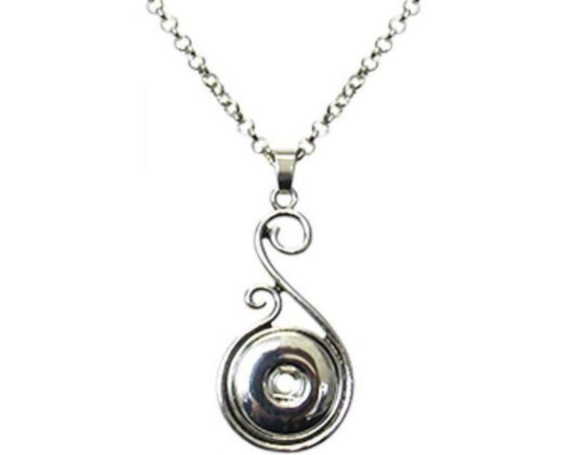Stunning Snap REDFOX Pacific necklace with a custom pendant on a 70 cm chain, perfect for everyday elegance or special occasions.