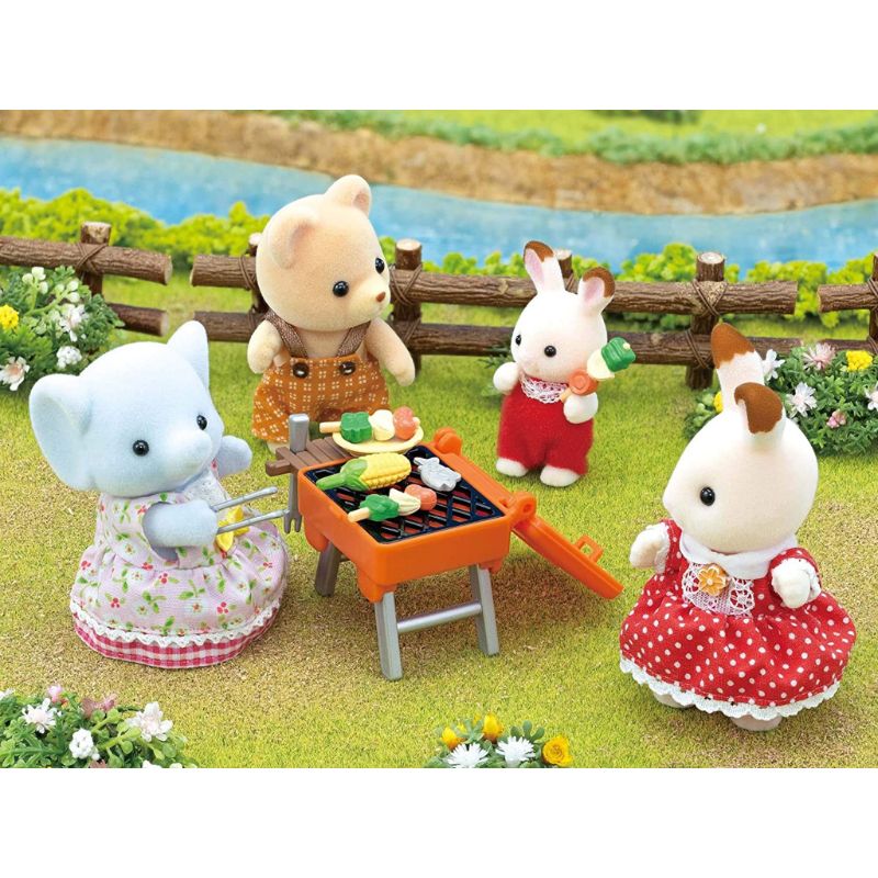 Sylvanian Families BBQ Picnic Set with Elephant Girl