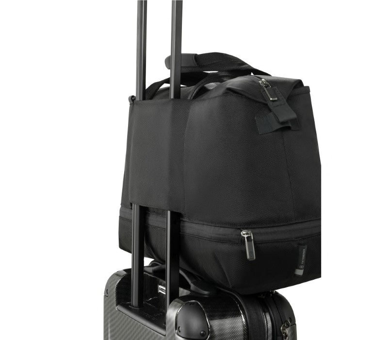Weekender Duffle Bag - Victorinox Werks Traveler 6.0 (Black)