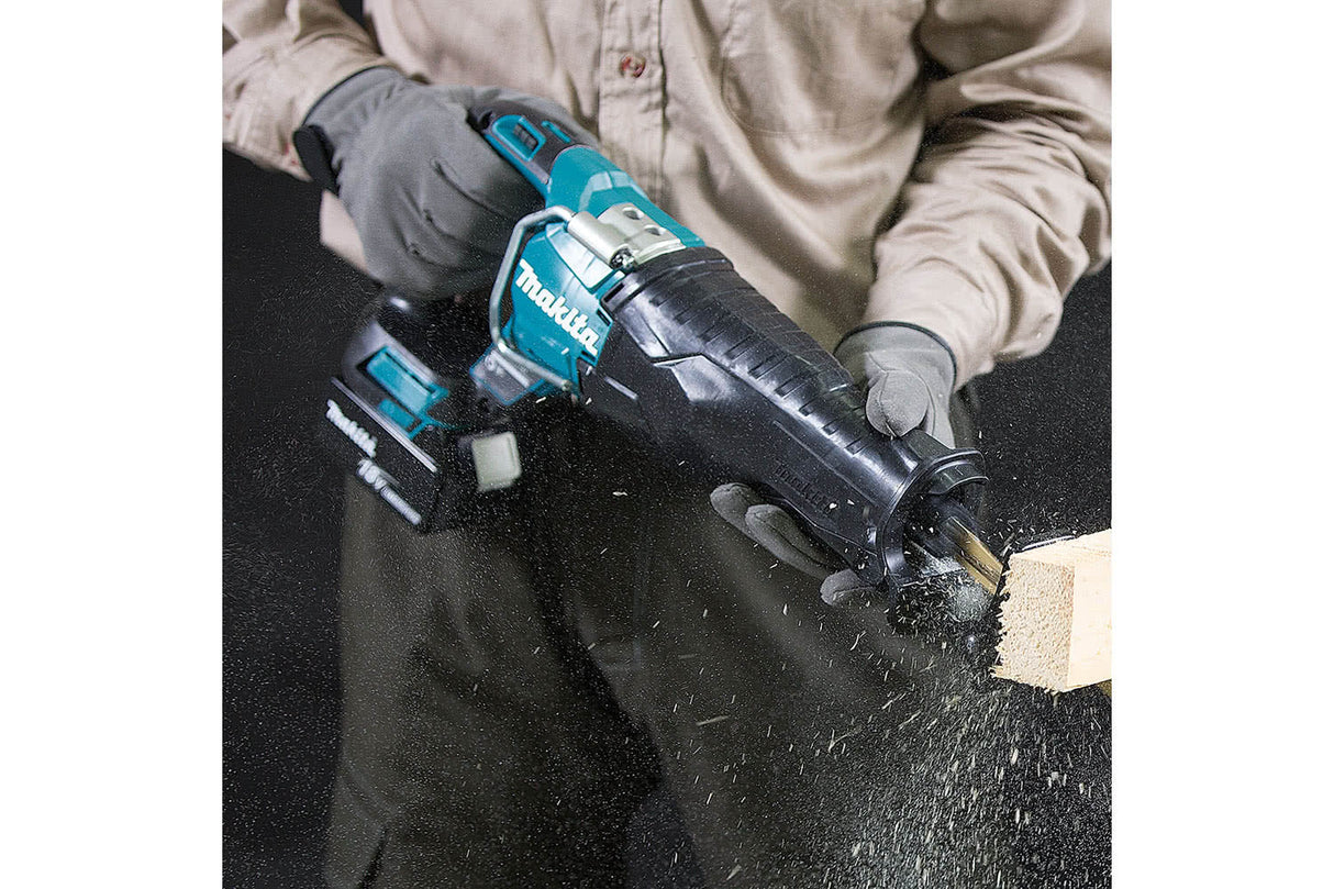 Makita 18V LXT BL Cordless Reciprocating Saw 0 - 3000 spm (Skin Only)