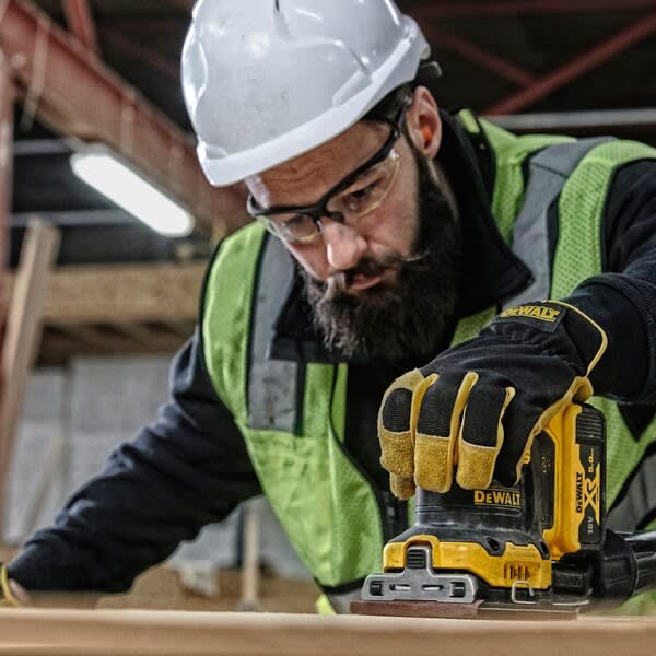 DeWALT 18V XR Brushless Cordless Palm Sander 115mm (Skin Only)