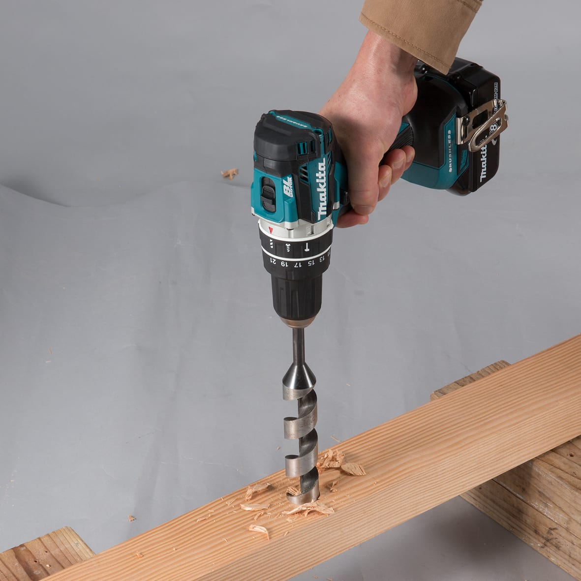 Makita 18VLXT Compact Cordless Hammer Drill Driver 13mm,60Nm (Skin Only)