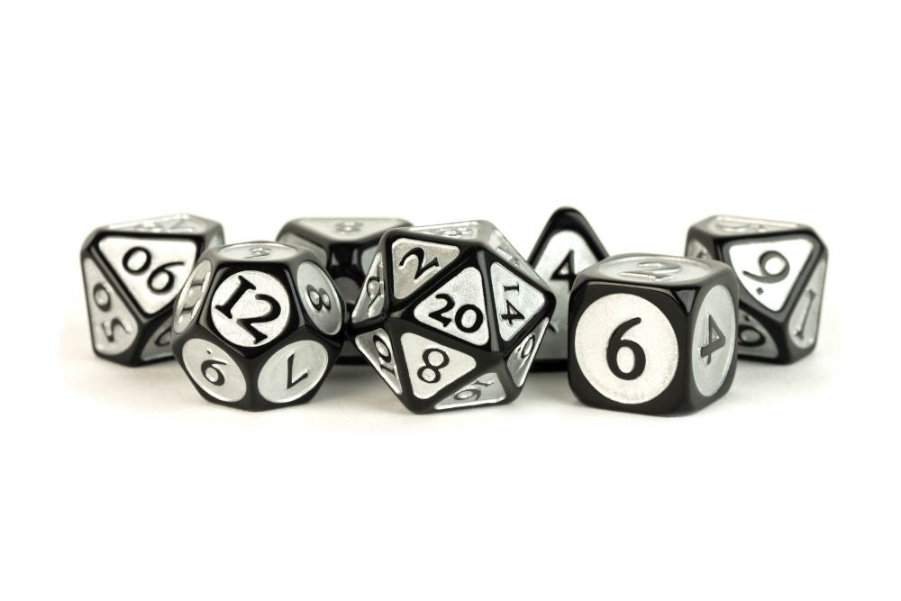 Fanroll: 16mm Enamel Acrylic Poly Dice Set: Black w/ Silver Enamel