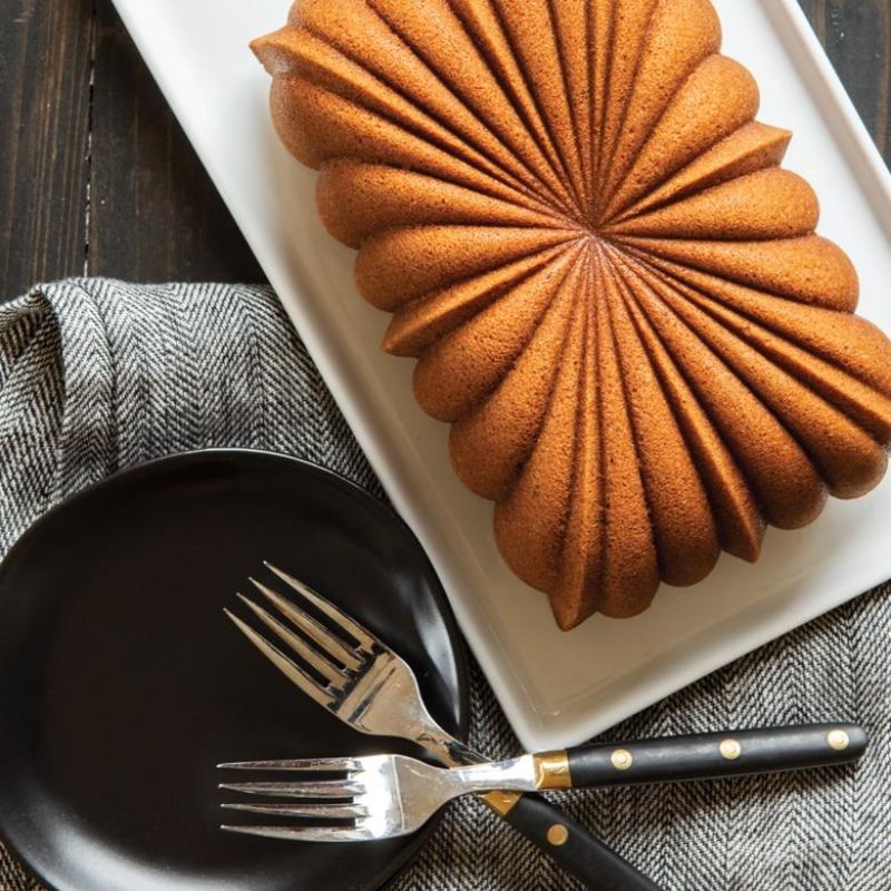 Nordic Ware Classic Fluted Loaf Pan | 25.5x15x8cm