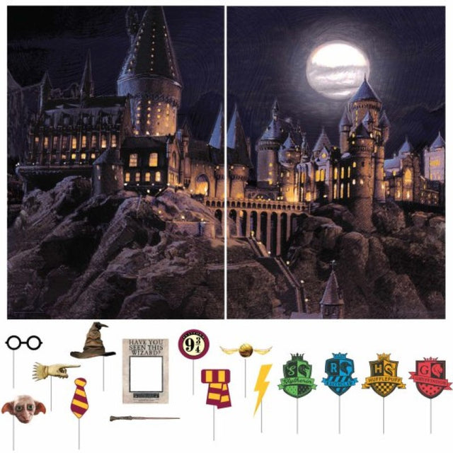 17-piece Harry Potter castle scene setter with props for magical themed parties and events, featuring enchanting backdrops.