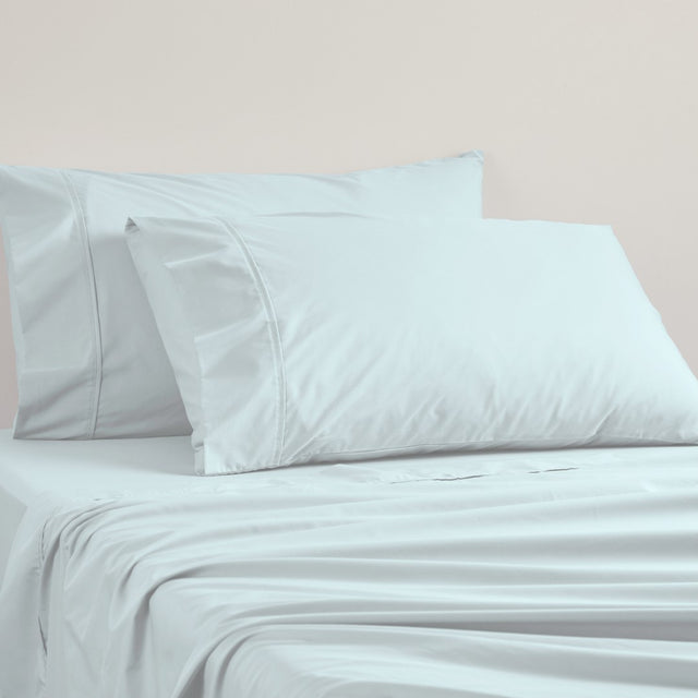 250TC Poly/Cotton Percale Sheet Set in Chambray, featuring elegant cuffing, 50cm deep walls, and a breathable percale weave.