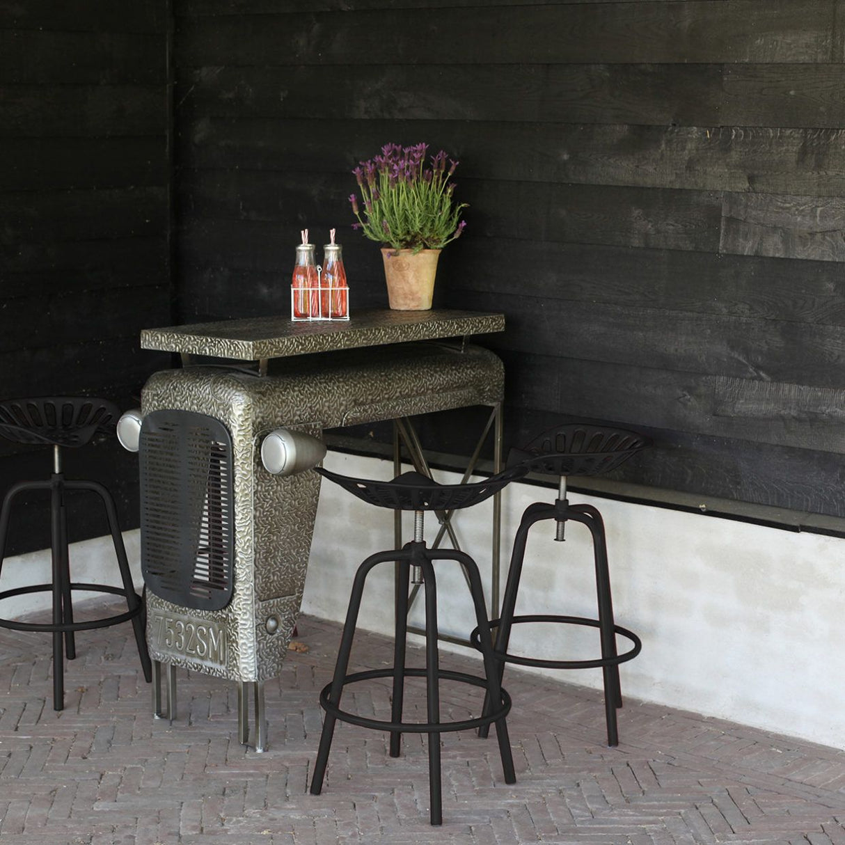 Tractor Bar Stool - Black (50 x 48 x 70cm)