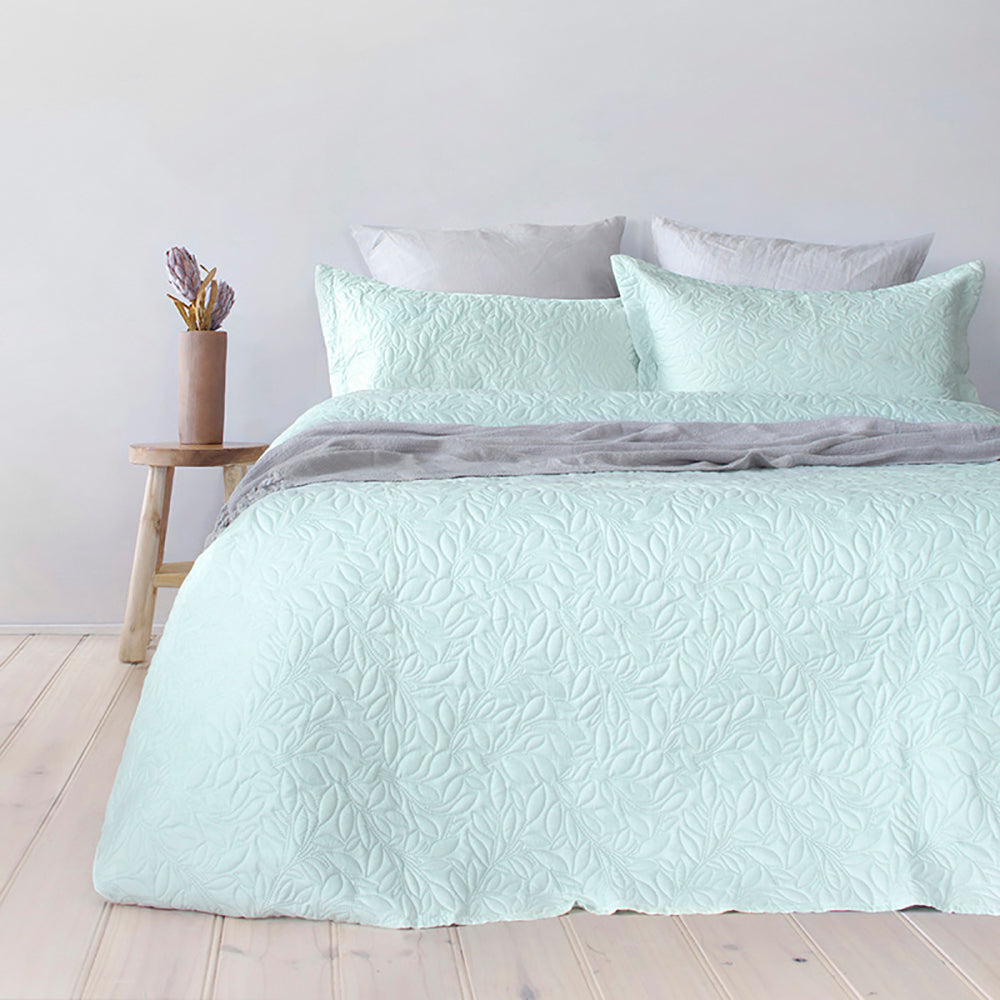 Queen / King Botanica Coverlet Set Glacier- Bambury