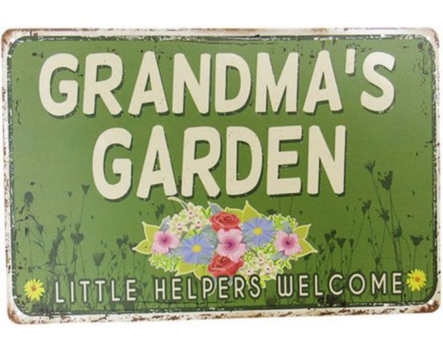 Retro Art Tin Grandma Garden Sign, 30cm x 20cm, adding charm and nostalgia to any garden or indoor space.