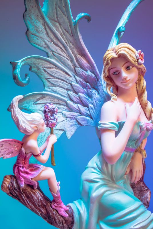 Figurine - Fairy with Pixie (31cm)