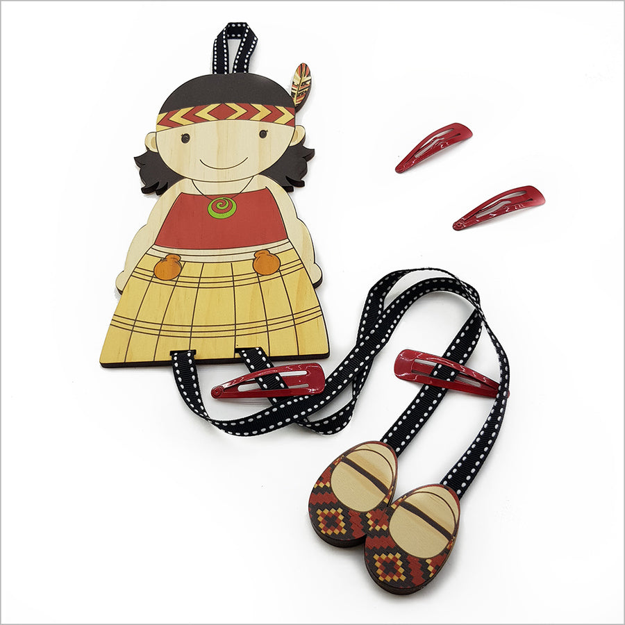 Pine Art / Hairclip Tidy : Maori Girl