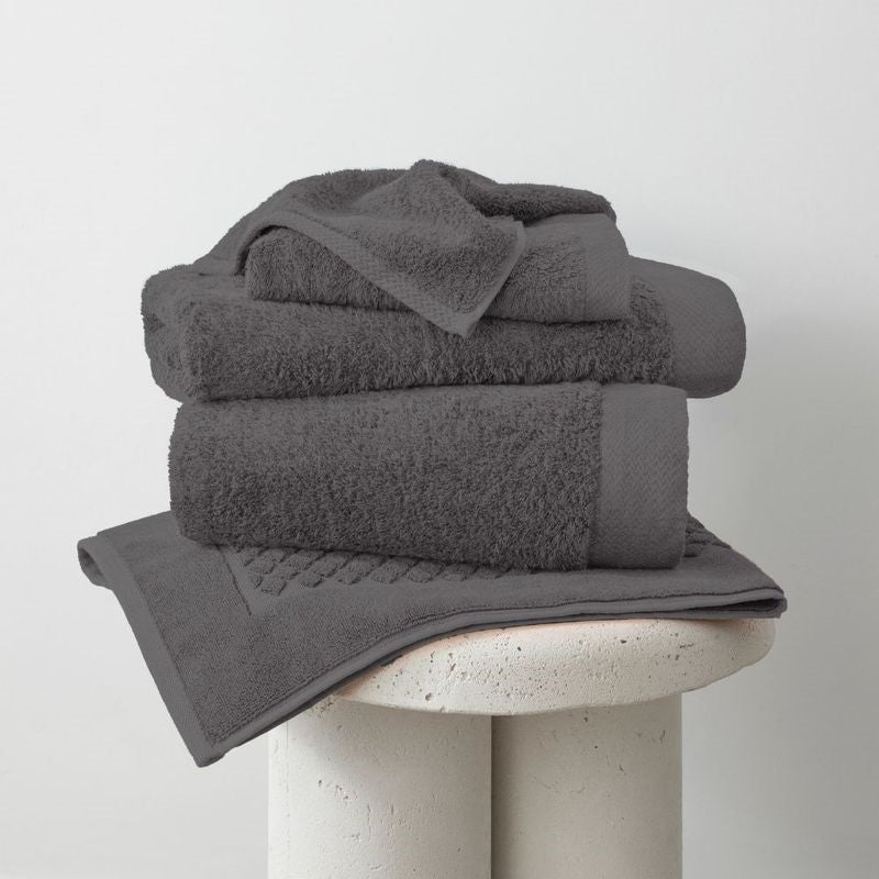 Plum charcoal bamboo hand towel, 700gsm, eco-friendly, ultra-soft, highly absorbent, perfect for sensitive skin.