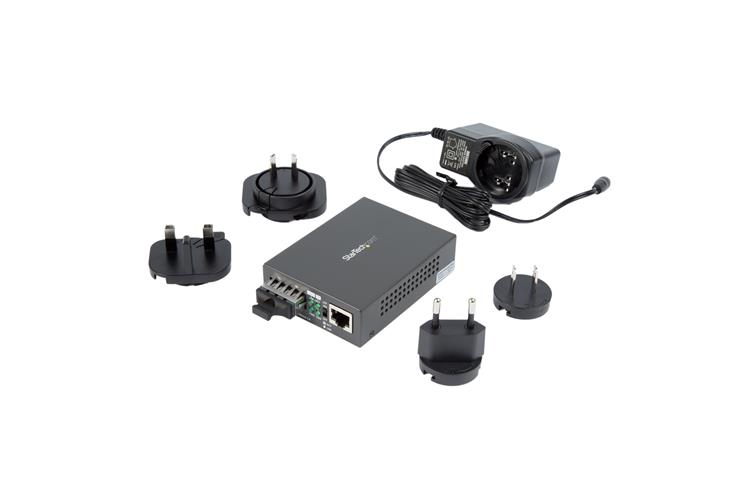High-speed multimode SC fiber Ethernet media converter for seamless 10/100/1000 Mbps network integration up to 550m.