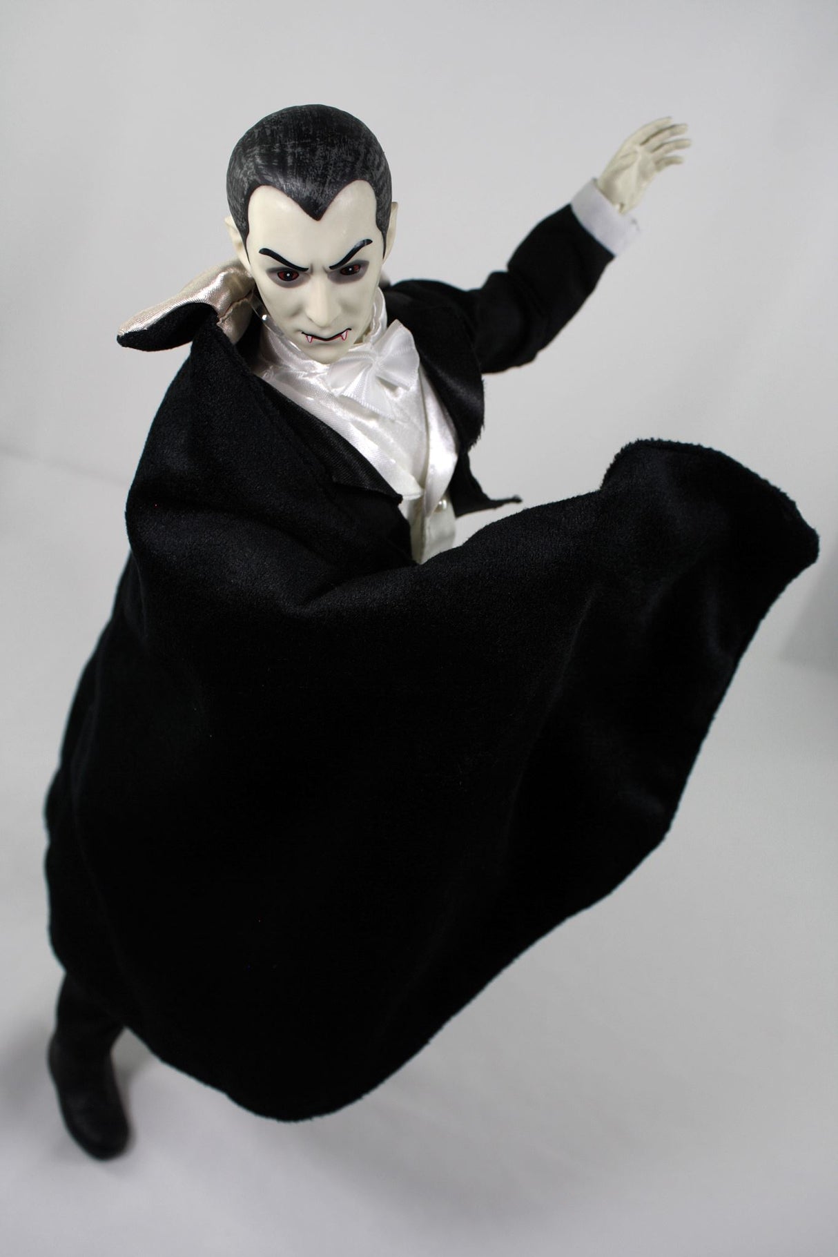 Collectible Figurine - MEGO: 14" DRACULA UNIVERSAL