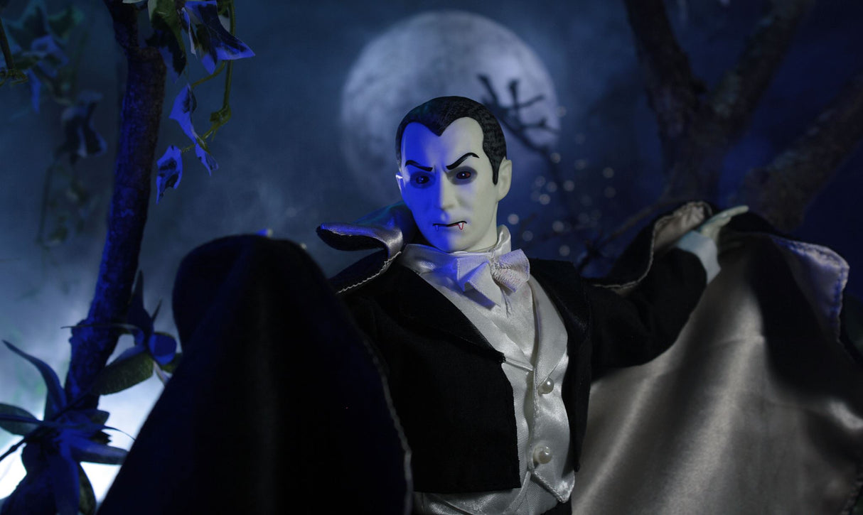 Collectible Figurine - MEGO: 14" DRACULA UNIVERSAL