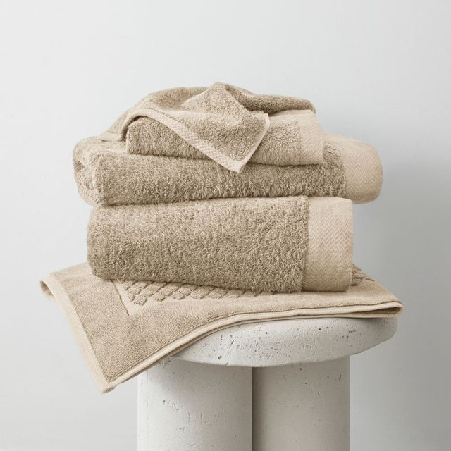 Eco-friendly Bamboo Bath Mat in Sand, 1300gsm, 51 x 76cm, known for its absorbency and soft touch.