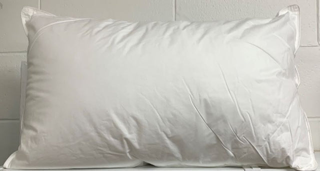 Luxurious 500g Microfibre Pillow (45x70cm) - Soft, hypoallergenic, and breathable for optimal sleep comfort.