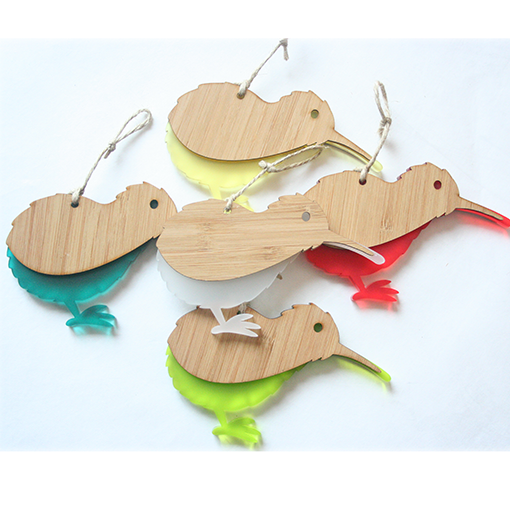 Eco-friendly Kiwi Ornament in bamboo and satin acrylic, perfect for Christmas tree or gifting.