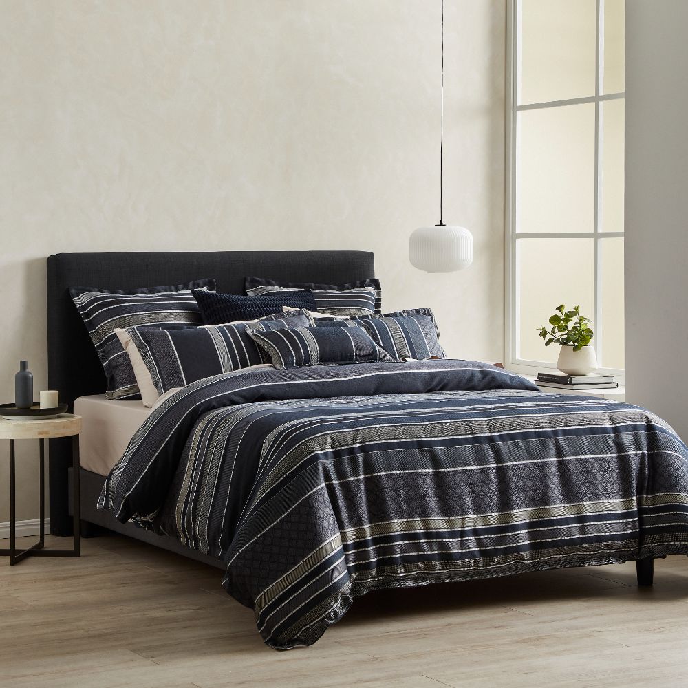 King Duvet Cover - Set - Private Collection Detroit Navy (245cm)