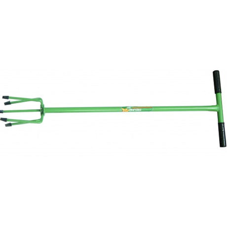 Cultivators Freund Twist Tiller 5-prong tool for efficient soil aeration with 95cm length and ergonomic handle.