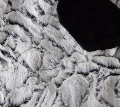 Rose Design Fur Throw
