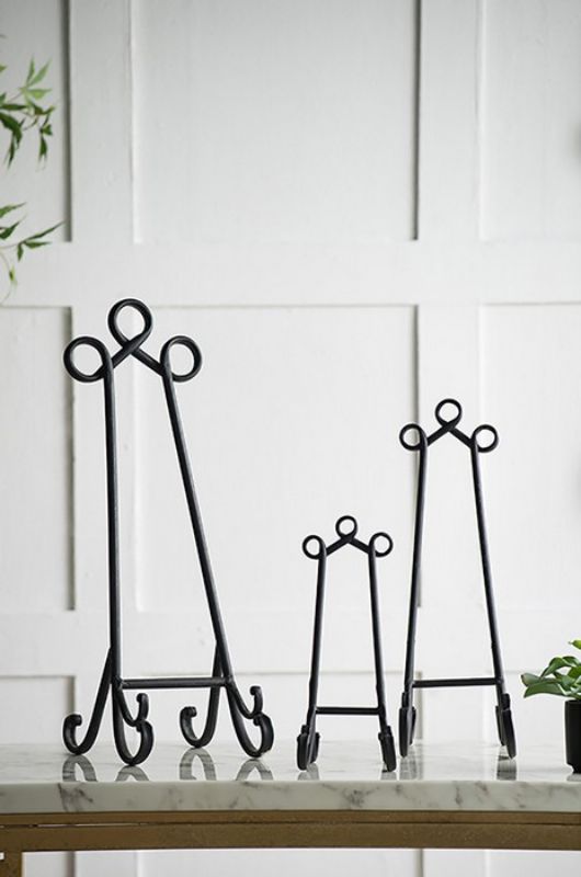 PLATE HOLDER - METAL (59cm)
