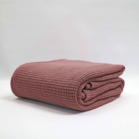 Large rosewood stonewashed blanket by Baksana, crafted from 100% OEKO-TEX® cotton with a deep waffle texture.