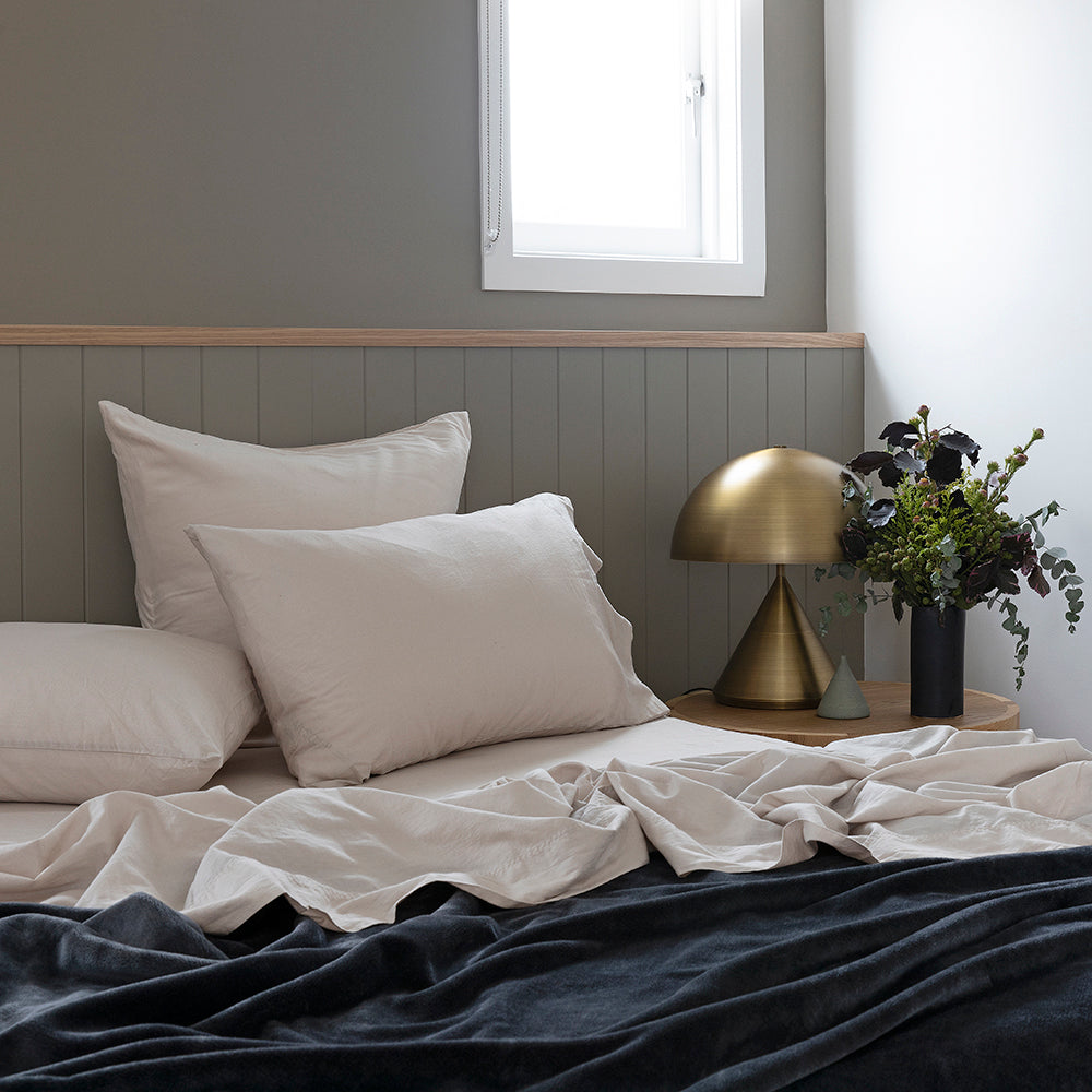 King Ultraplush Blanket Charcoal- Bambury