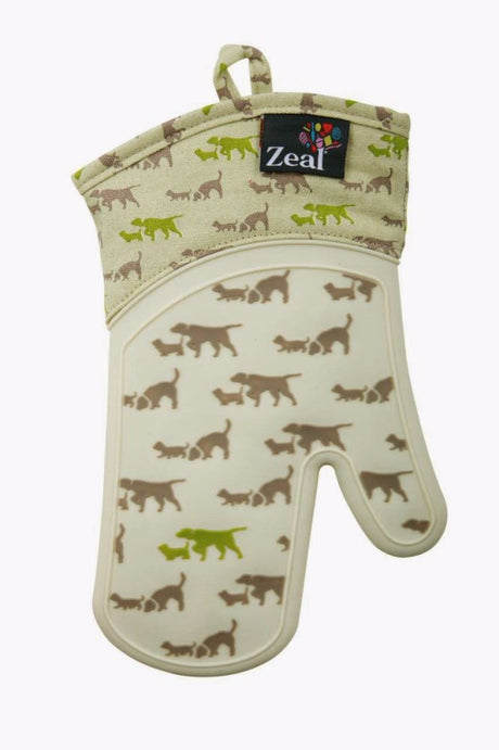 Heat-resistant silicone Dog Oven Glove for baking safely, with stylish design and secure grip for all dog lovers.