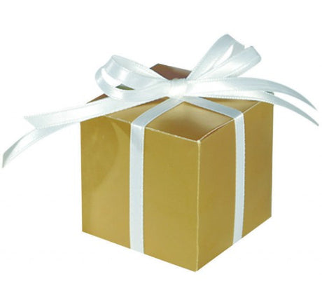 Elegant gold favour boxes, 2.25" square, perfect for treats and gifts, eco-friendly, 100 pack for events.