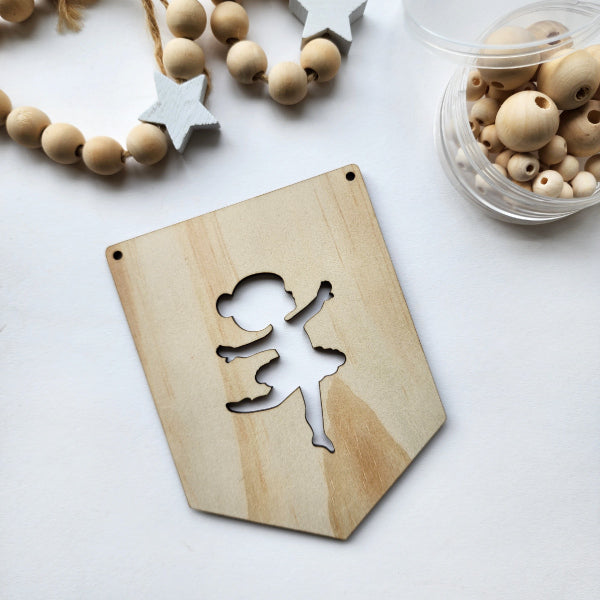 Eco-friendly Pine Bunting flags, 12.8cm, featuring unique wood grain and elegant design for stylish décor.
