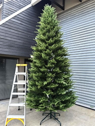 Mixed PE & PVC Pine Chrismas Tree with 4000 Multi Function LED lights & 7661 Tips - 12'