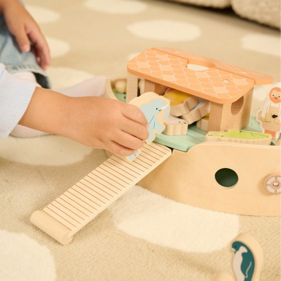 Making Noah's Ark - Classic World