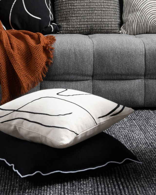 Alejandro Cushion - Black 45x45cm - OLLO