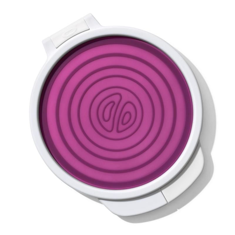OXO Good Grips Cut & Keep Silicone Onion Saver