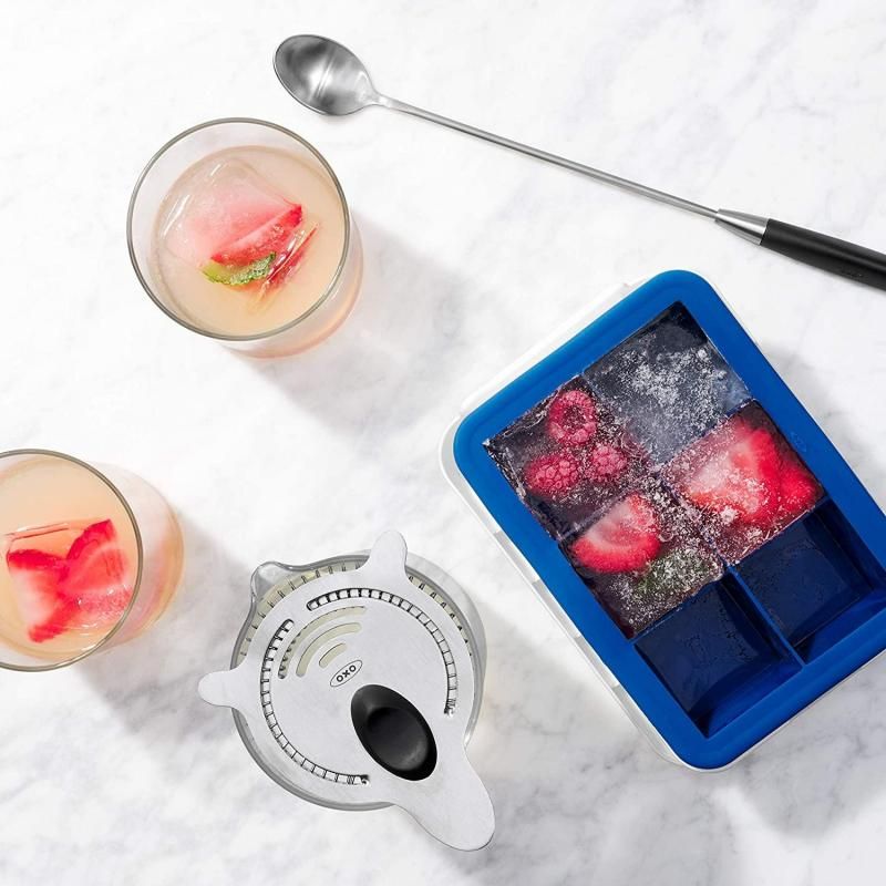 OXO Good Grips Covered Ice Cube Tray | Large