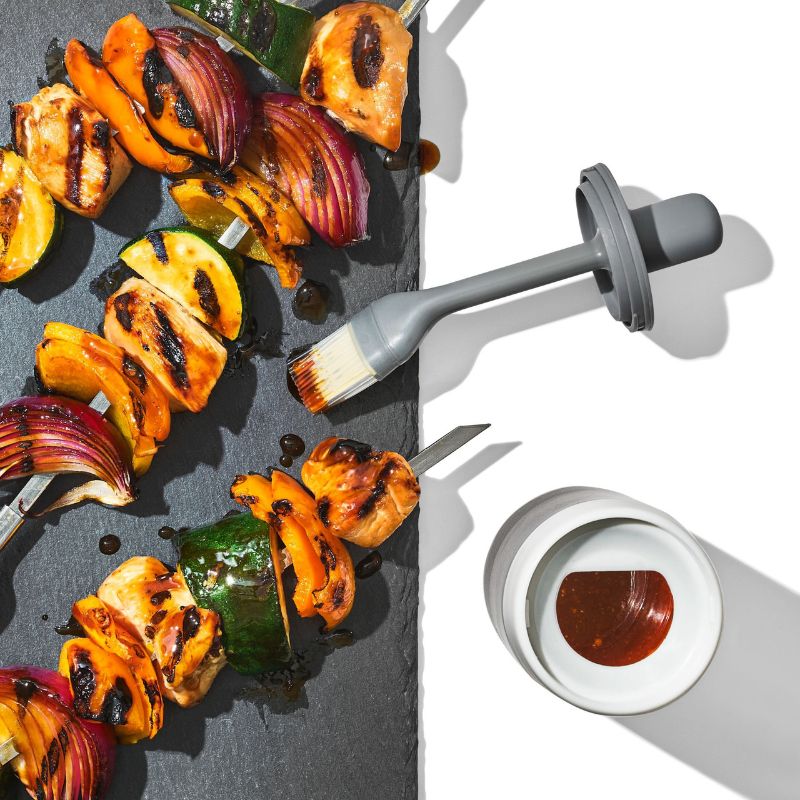 OXO - Silicone Cooktop Brush & Bottle Set