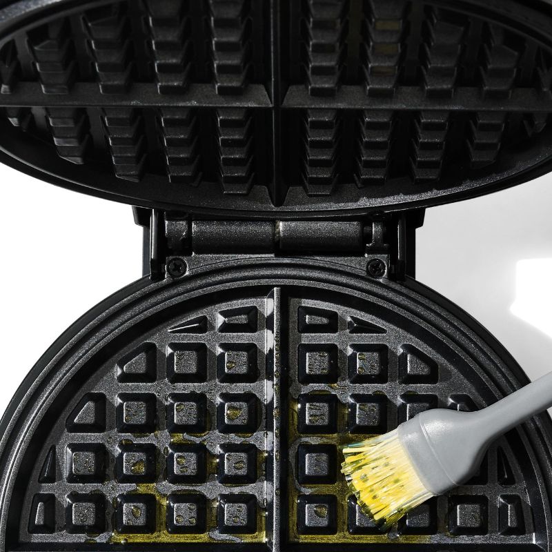 OXO - Silicone Cooktop Brush & Bottle Set