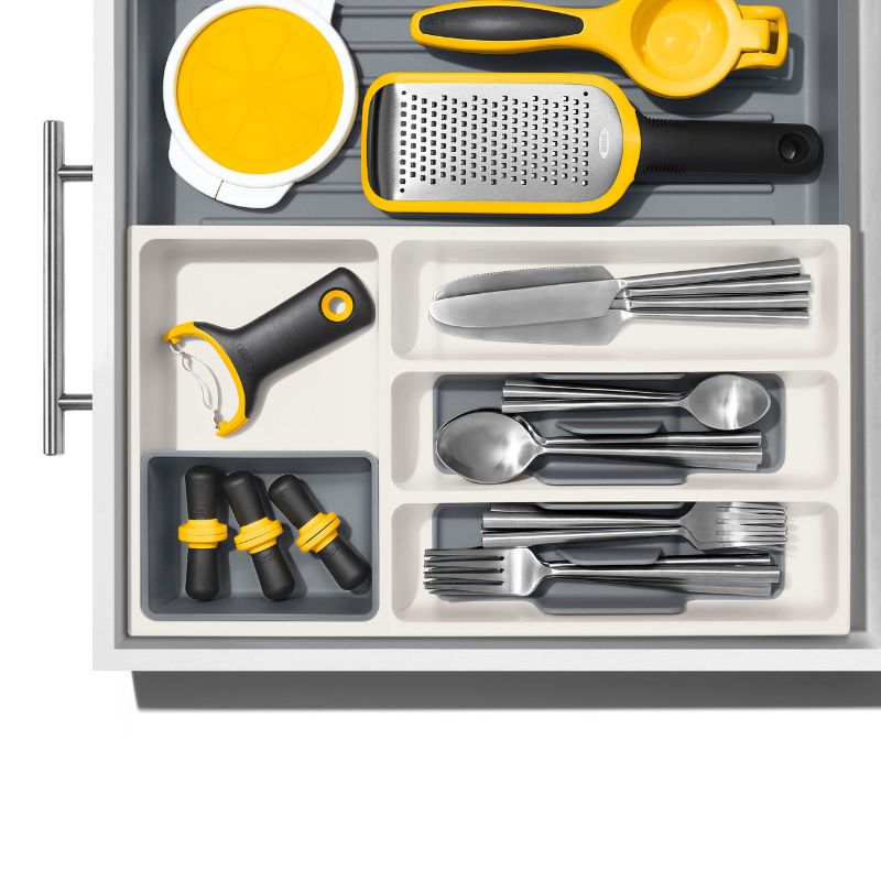 OXO - Expandable Utensil Drawer Organiser
